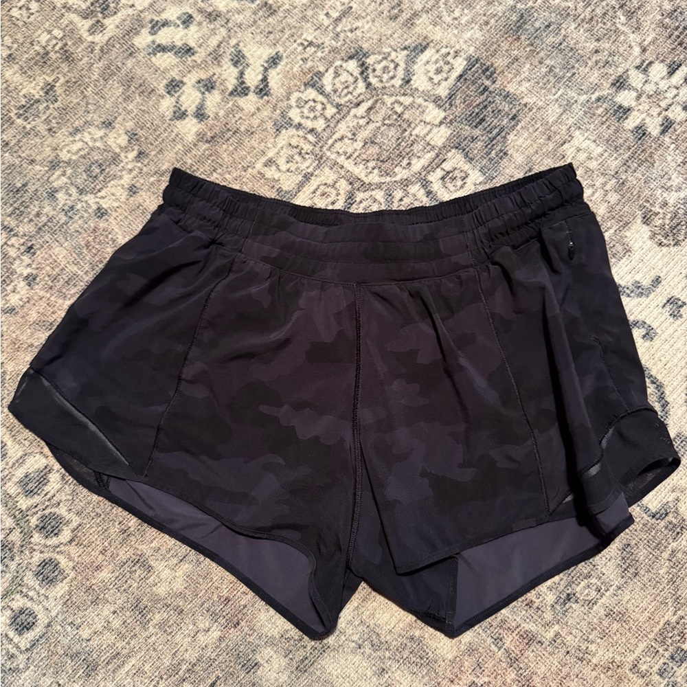 Lululemon Camouflage hotty hot